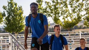 Kanté, llegando a El Alcoraz para disputar un partido con la SD Huesca.