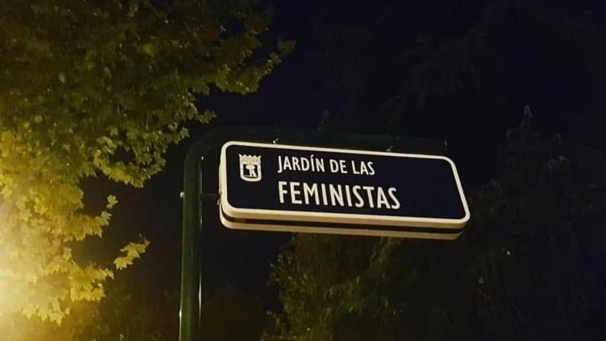 Placa del Jardín de las Feministas