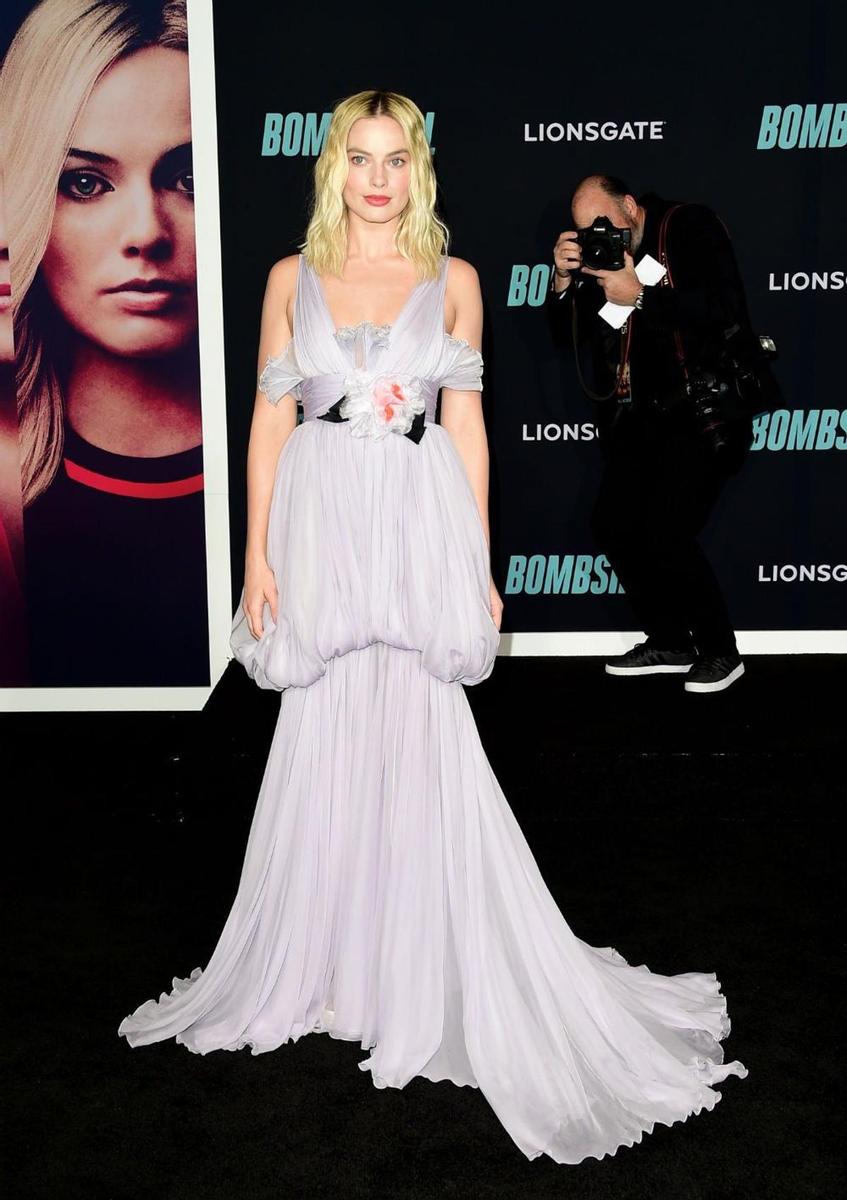 Margot Robbie con un vestido vaporoso de Giambattista Valli en el estreno de la película 'Bombshell'