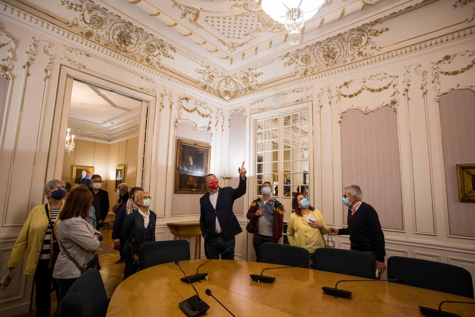 Les Corts Valencianes se abren al público en el día de puertas abiertas