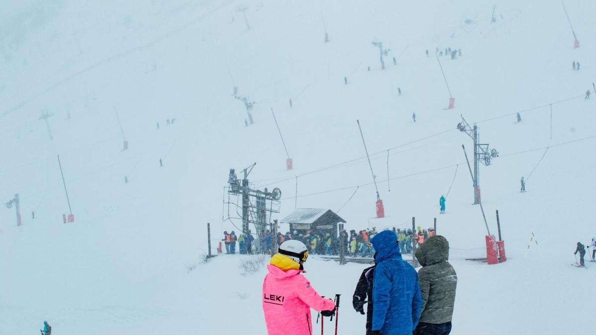 Reabre el paso del Portalet pero Bielsa sigue cerrado por el elevado riesgo de aludes