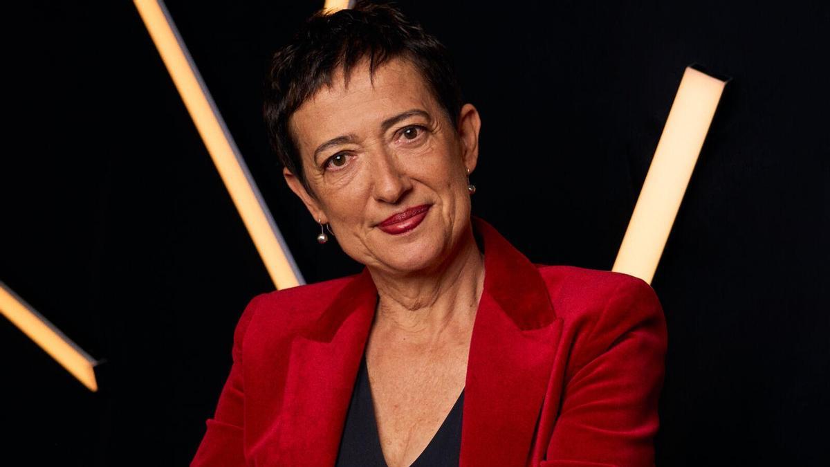La periodista María Guerra presenta 'Señoras y Señoras' con Mariola Cubells en A Coruña: "El Colón es como el estadio de Riazor para nosotras"