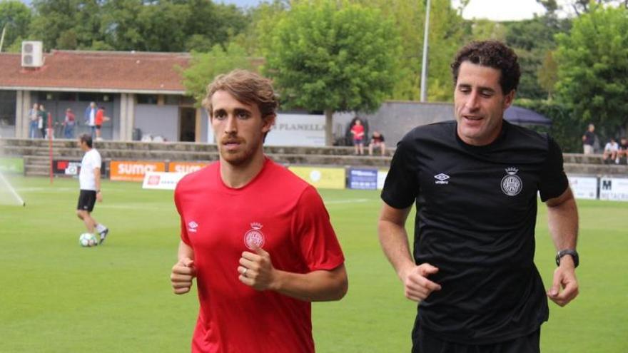 El jugador, escalfant abans del partit que avui enfronta el Girona FC contra el Olot.