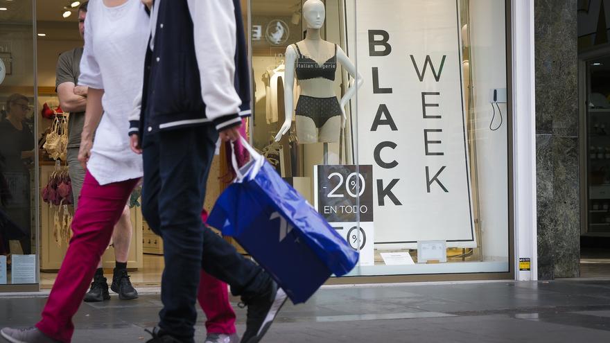 &#039;Black Friday&#039; en la zona comercial abierta de Triana