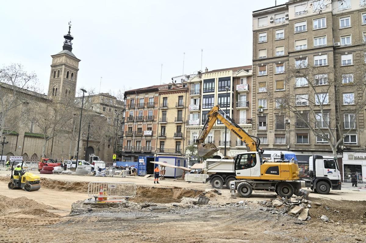 En imágenes | Una Cincomarzada atípica en Zaragoza: el Tío Jorge vacío y las máquinas trabajando en San Miguel y La Romareda