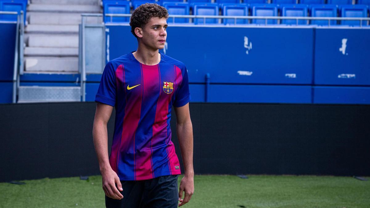 Hamza Abdelkarim presentado como nuevo jugador del Barça Atlètic