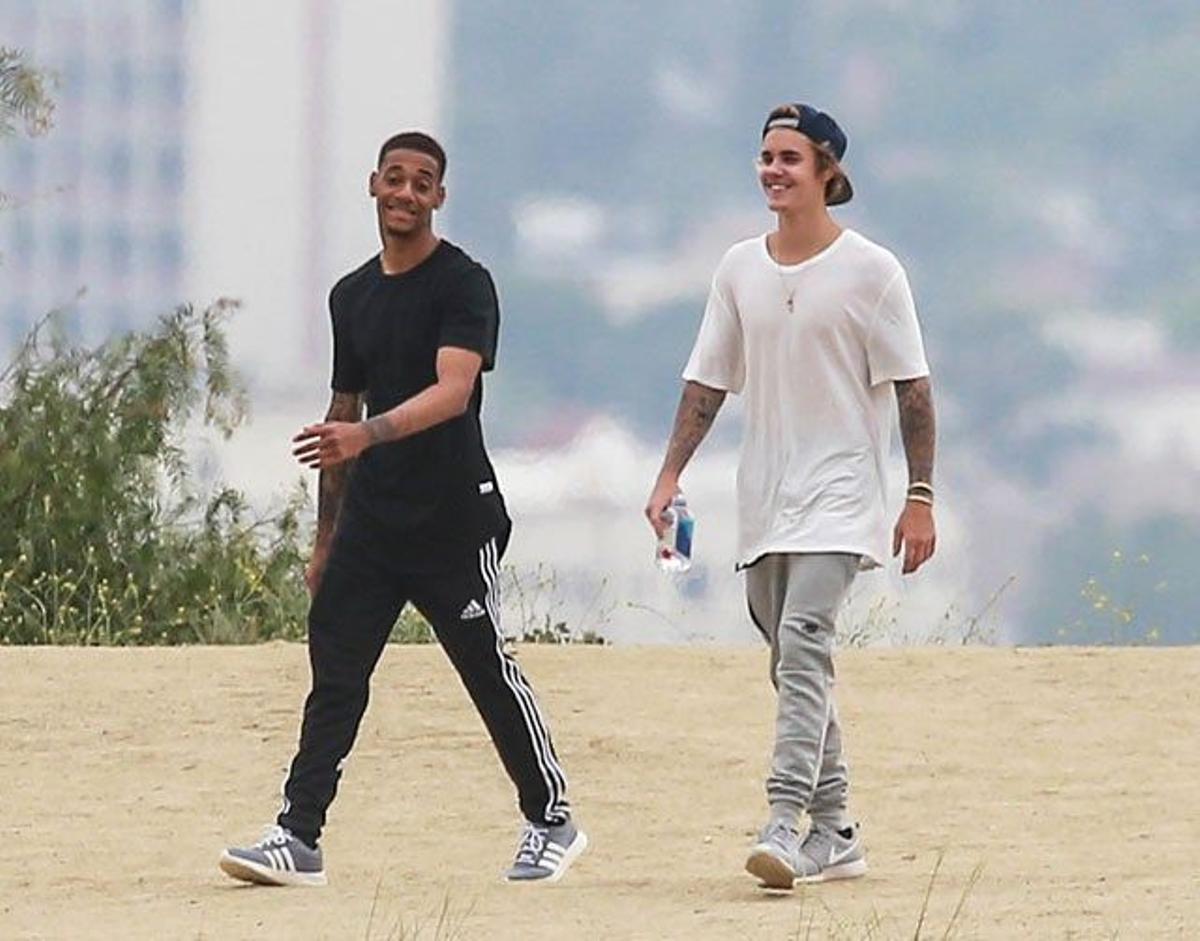 El amigo y Justin Bieber andando a buen ritmo