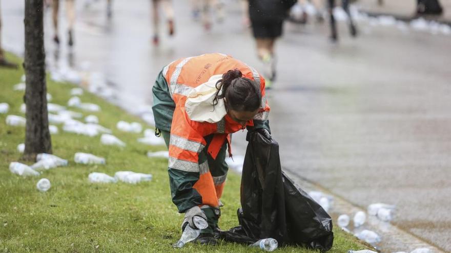 El Trail Gijón ofrecerá vasos reciclables en el avituallamiento.