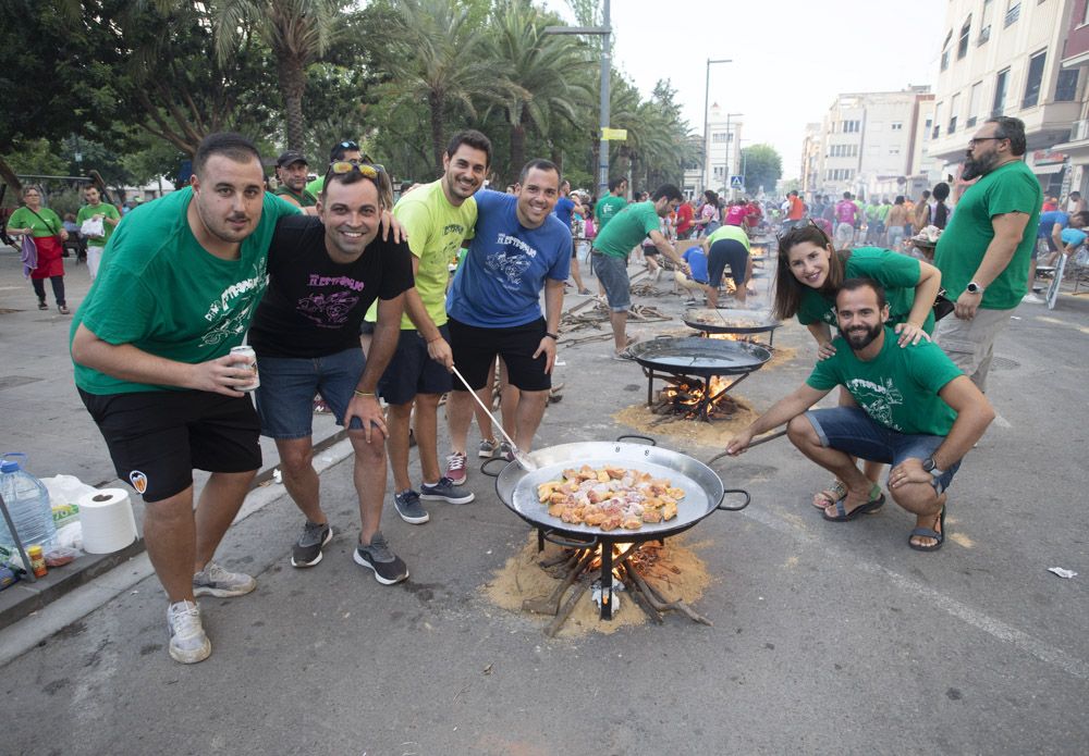 Fiestas de Sagunt. Las peñas en el tradicional concurso de paellas.