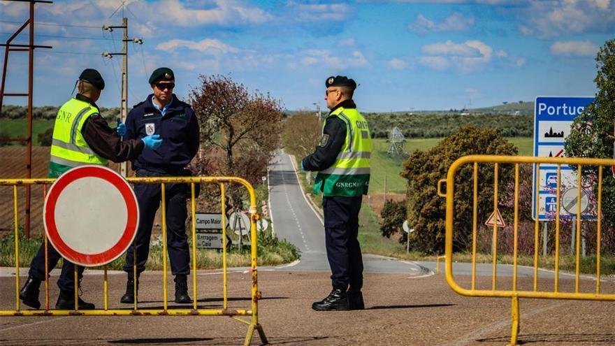 Portugal obliga al uso de mascarillas y restringe la movilidad entre municipios durante el puente