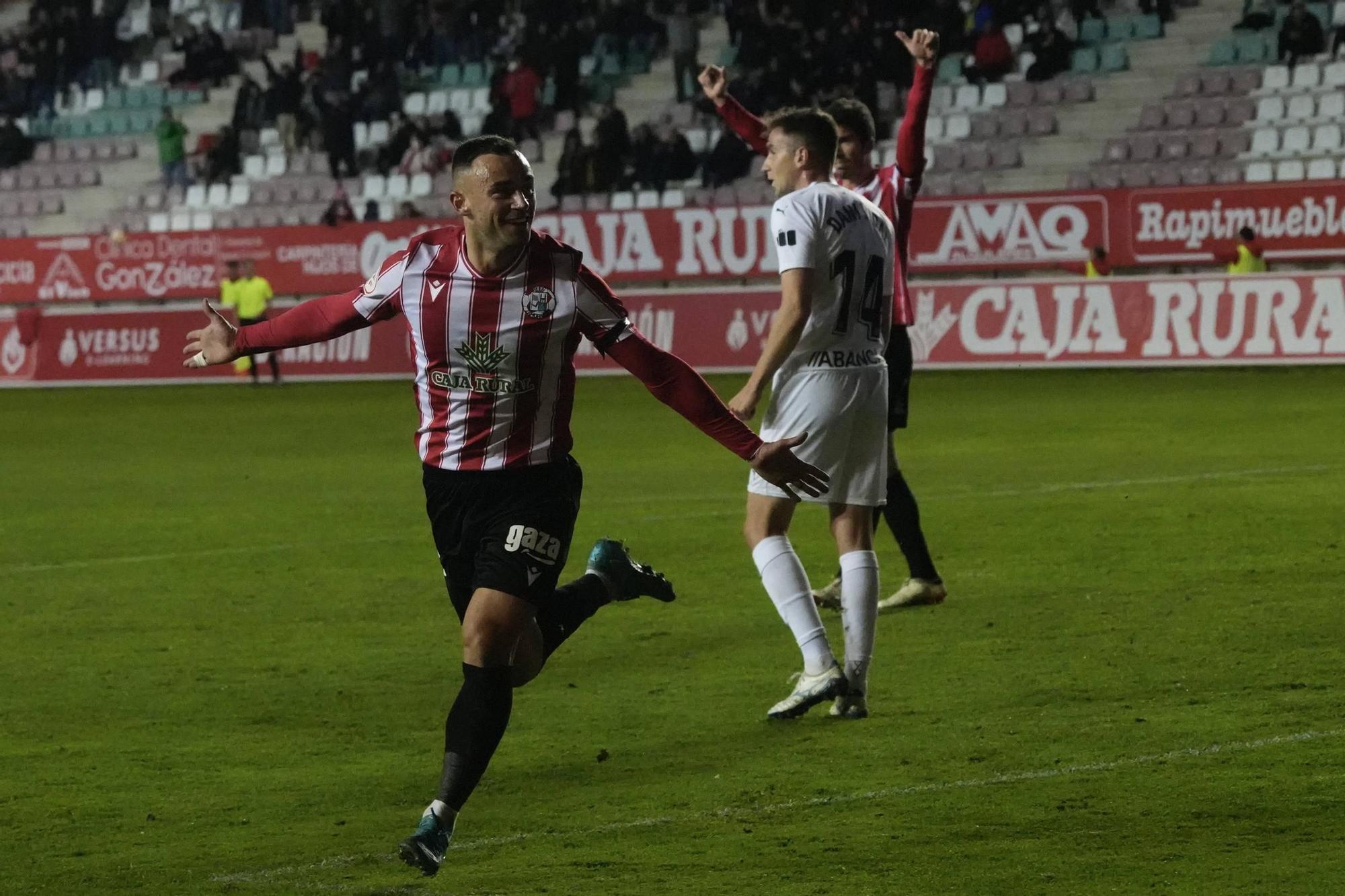 GALERÍA | El partido Zamora CF - CD Lugo, en imágenes