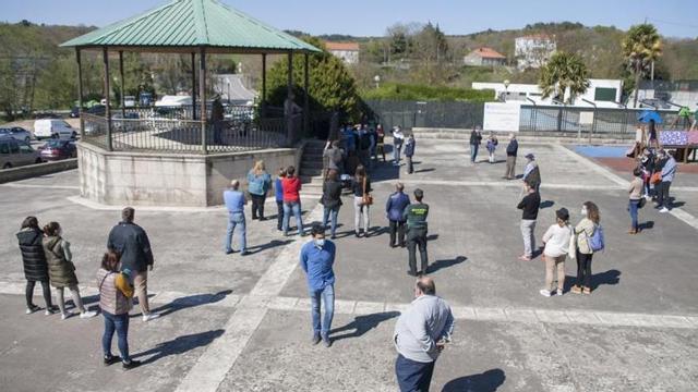 Una de las inversiones afecta a la Avenida Gumersindo Areán y al parque infantil. |   // BERNABÉ/ANA AGRA