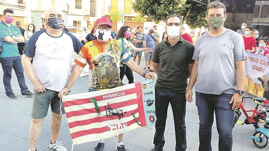 Más de 600 taurinos defienden en Onda la fiesta del ‘bou al carrer’