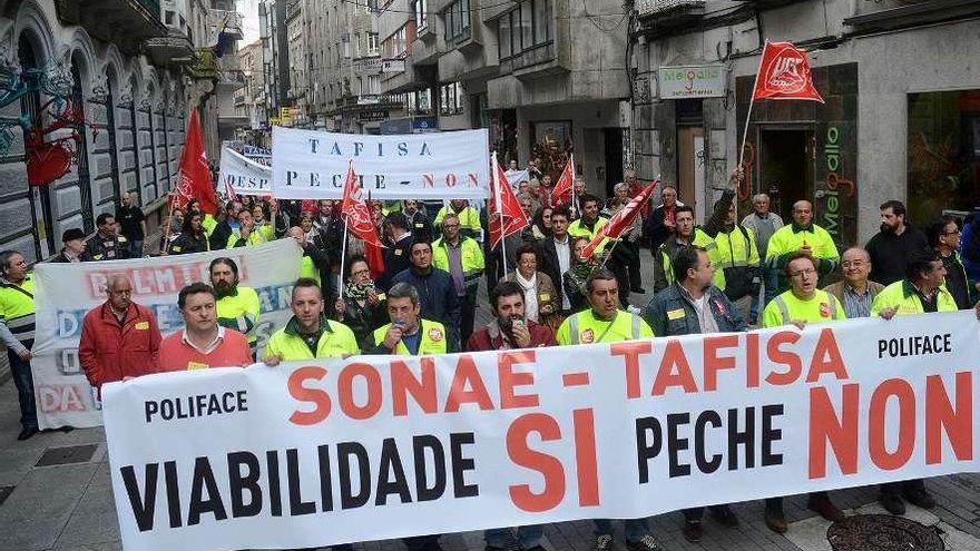 Manifestación de los trabajadores de Tafisa pidiendo la continuidad de la empresa.