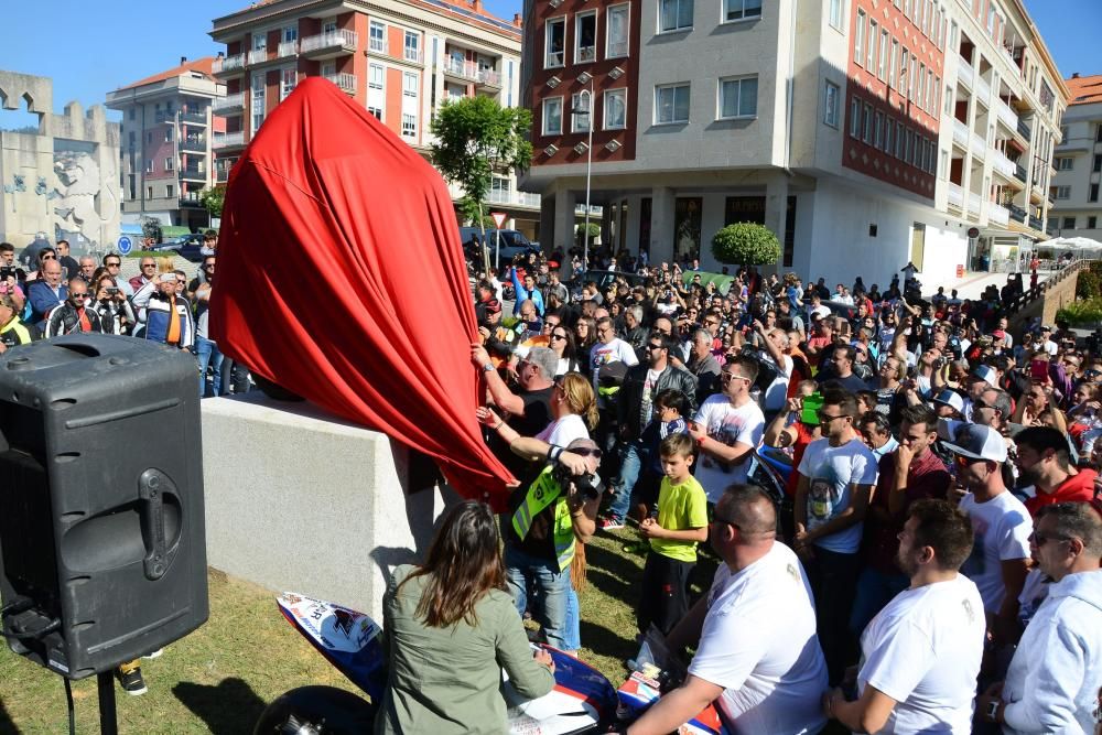 "Seguro que murió sonriendo detrás del casco. Así que os pido que no lloréis por él", dijo su padre