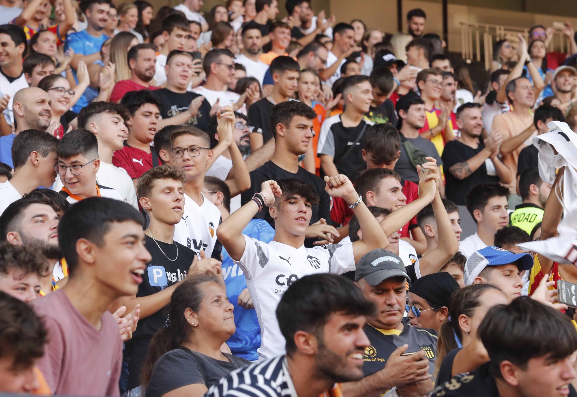 Búscate en la presentación de los fichajes del Valencia CF