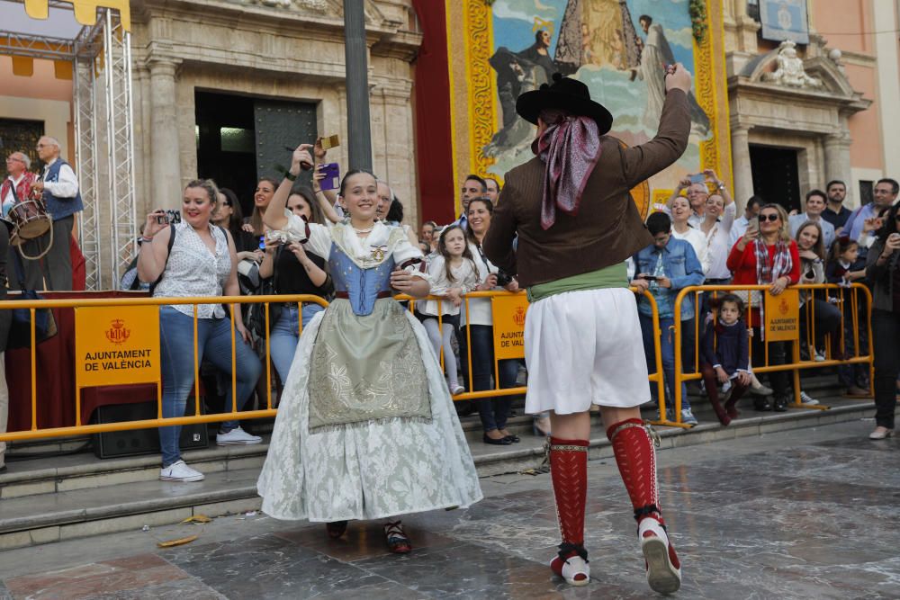 Dansà previa a la fiesta de la Mare de Déu