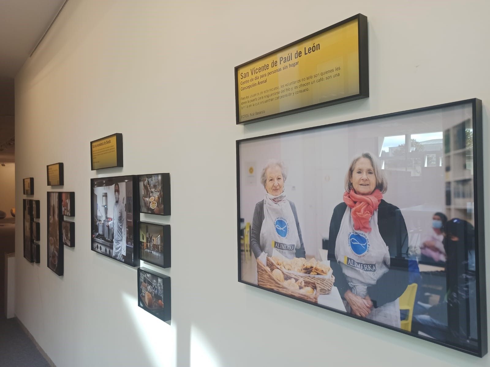 "Nuestros vecinos invisibles", la gran exposición sobre la acción social que se puede ver en Pola de Siero