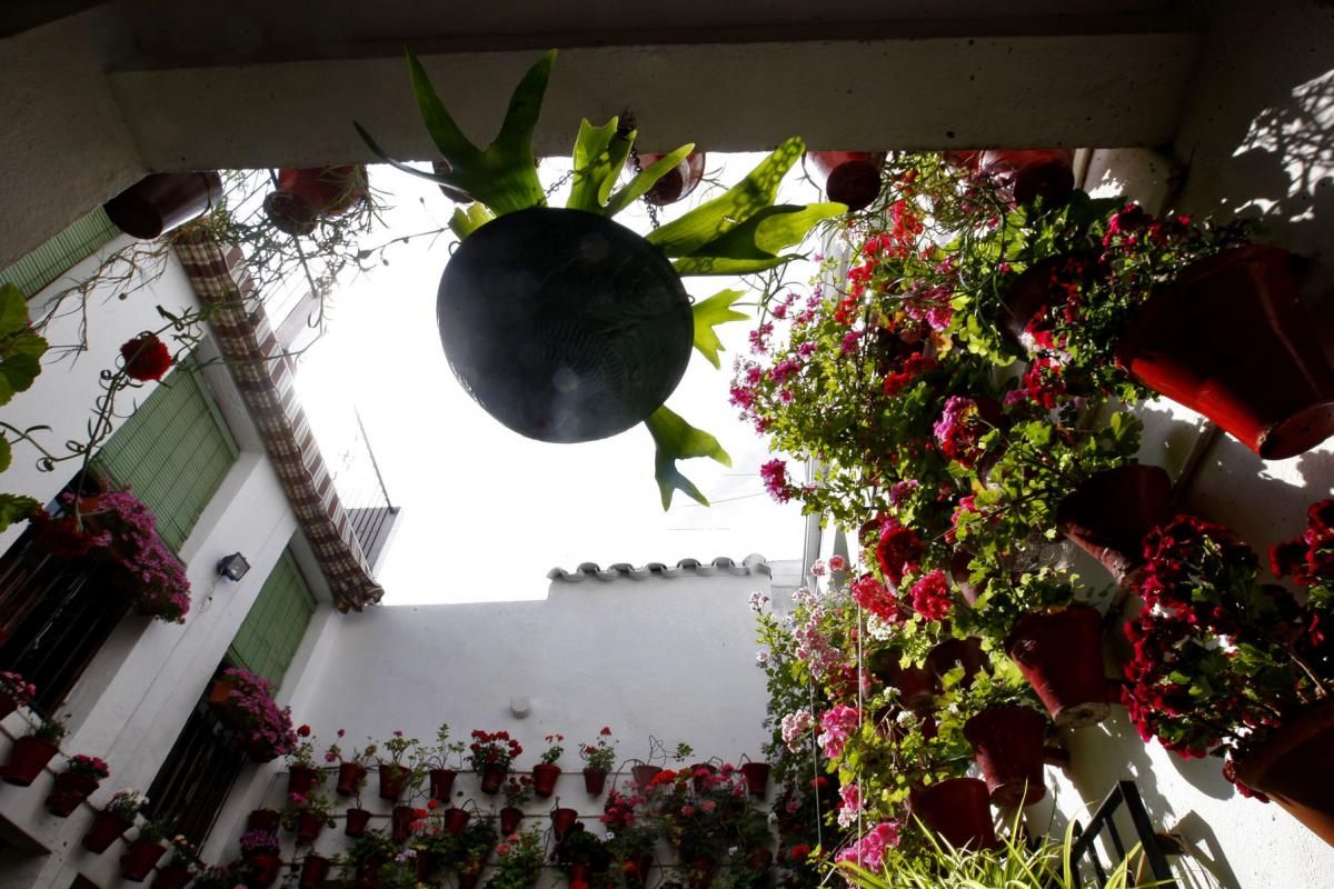 Apurando la fiesta de los patios por la Judería