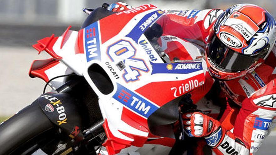 Dovizioso lidera el mundial.