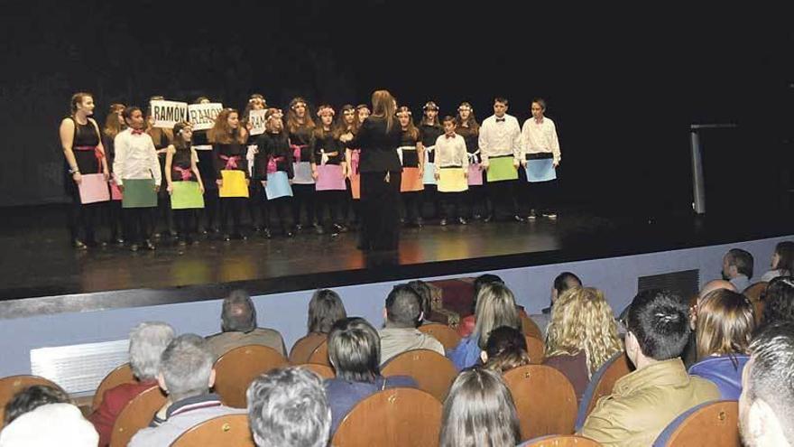 Los coros infantiles triunfaron en Langreo