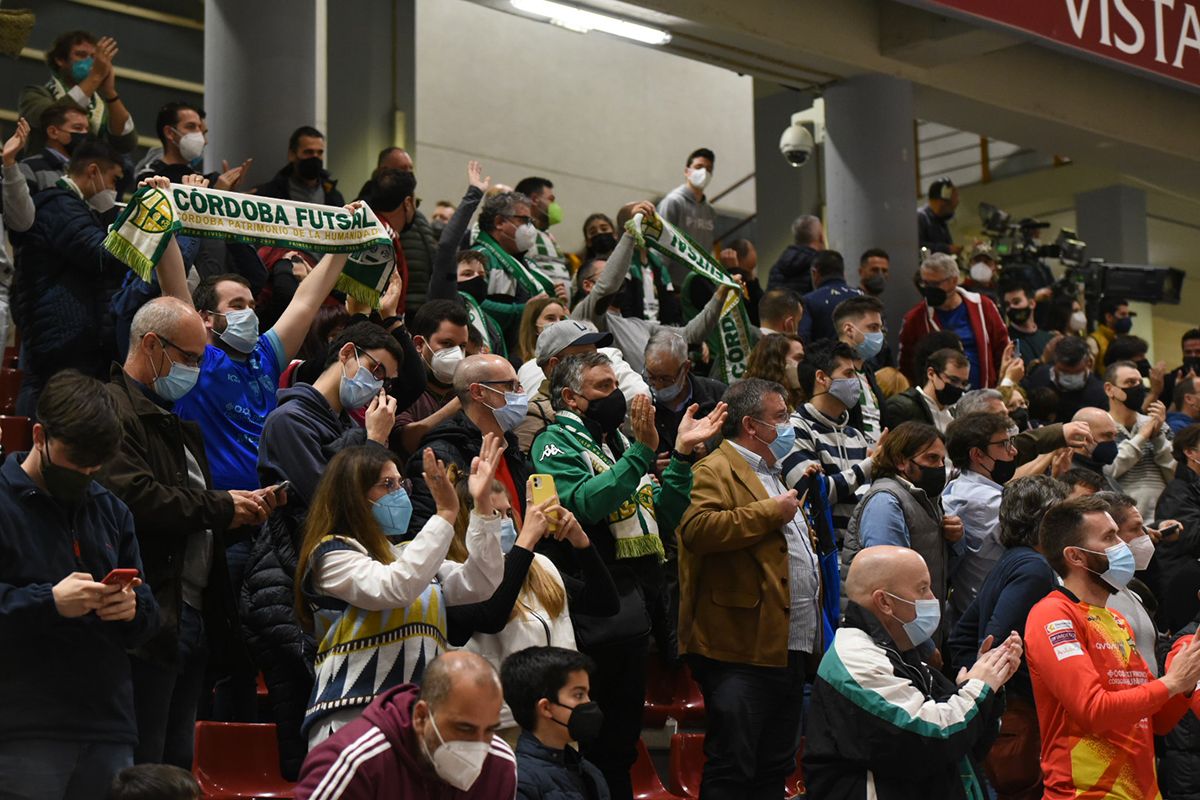 Las imágenes del partido entre el Córdoba Futsal y el Valdepeñas