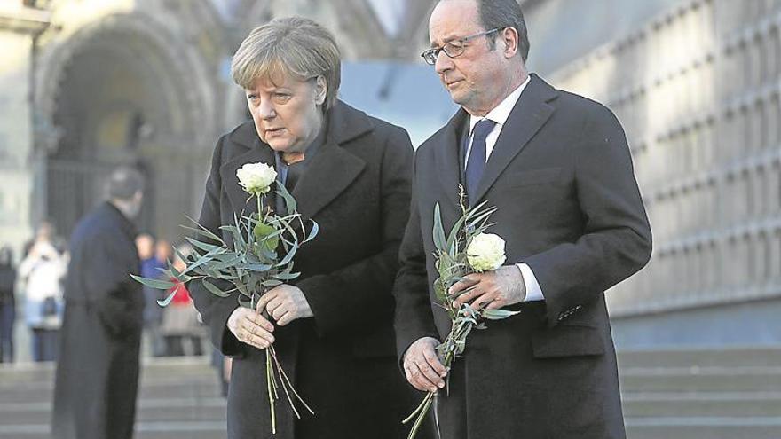 Merkel y Hollande piden más unidad frente el populismo