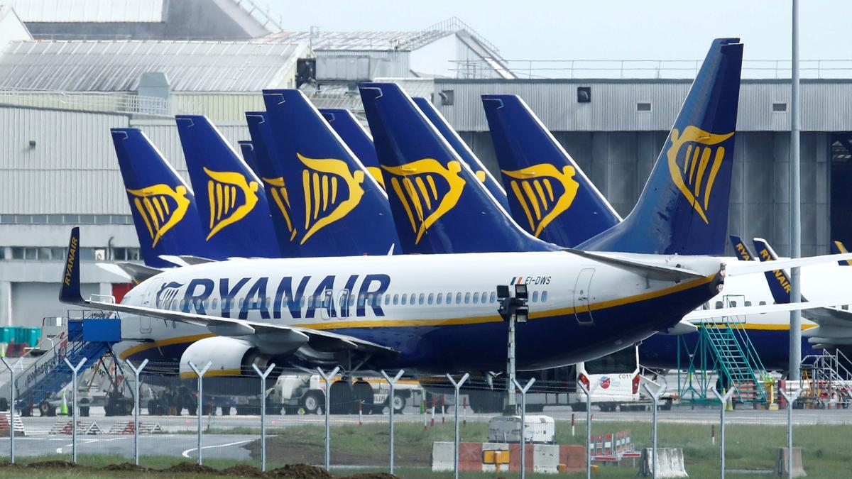 Aviones de Ryanair en el aeropuerto de Dublín.