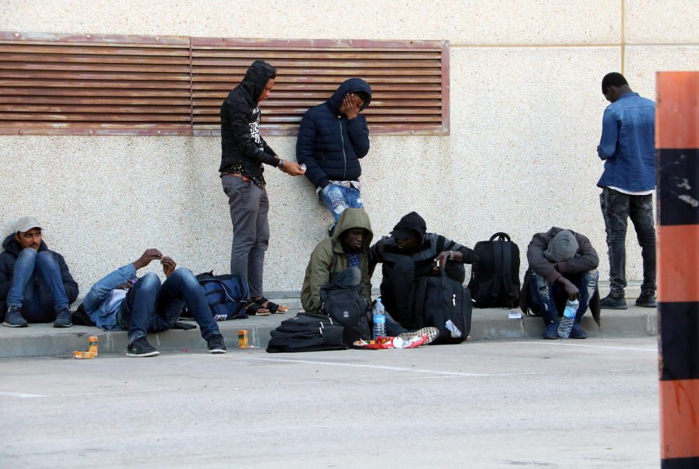 Localitzen 12 immigrants en un camió a la Jonquera