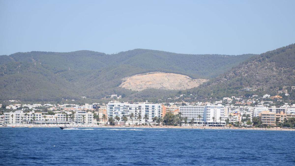 Vista parcial del frontal marítimo de es Viver y Platja d’en Bossa. | C.NAVARRO