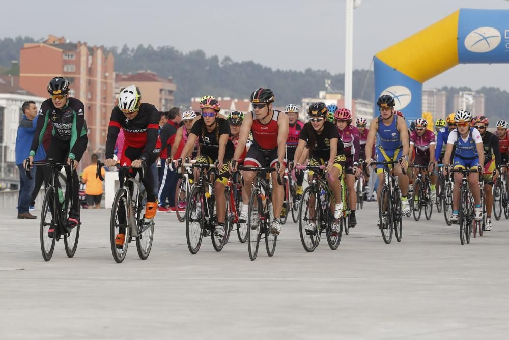 Carrera popular con Javier Gómez Noya, premio "Princesa de Asturias" de los Deportes 2016, en Avilés