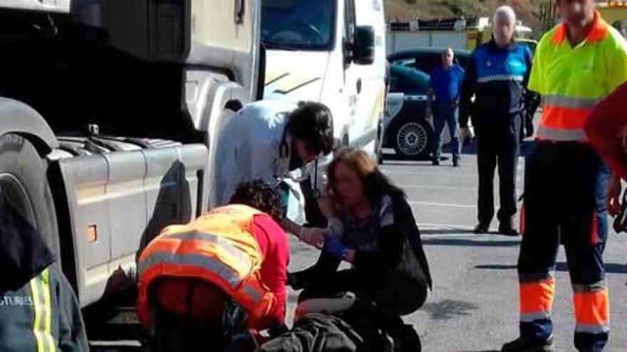 Las primeras asistencias en el lugar del accidente.