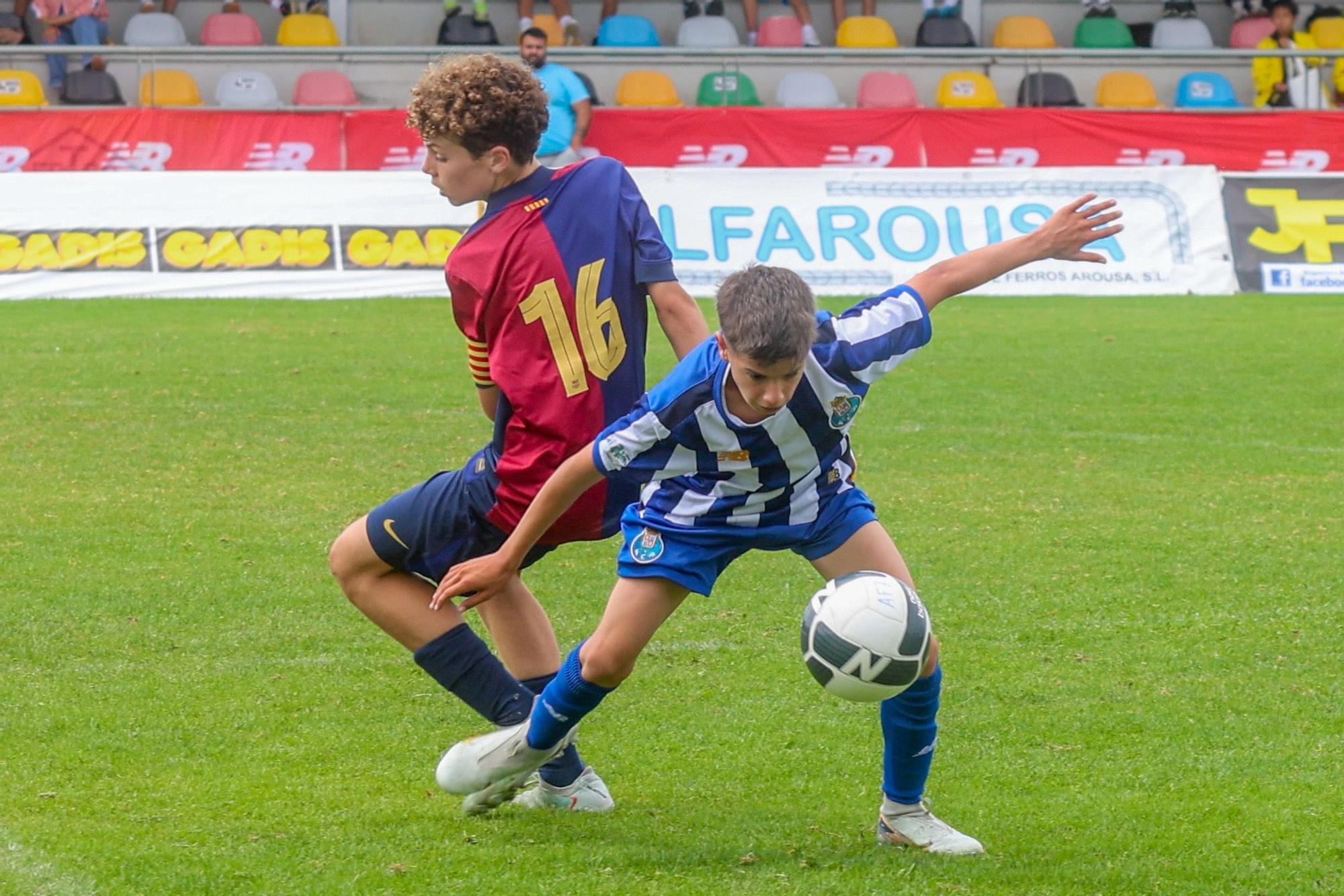 El Porto se lleva el primer título de Arousa Fútbol 7 a Portugal