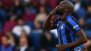 Romelu Lukaku celebra un gol ante la Roma