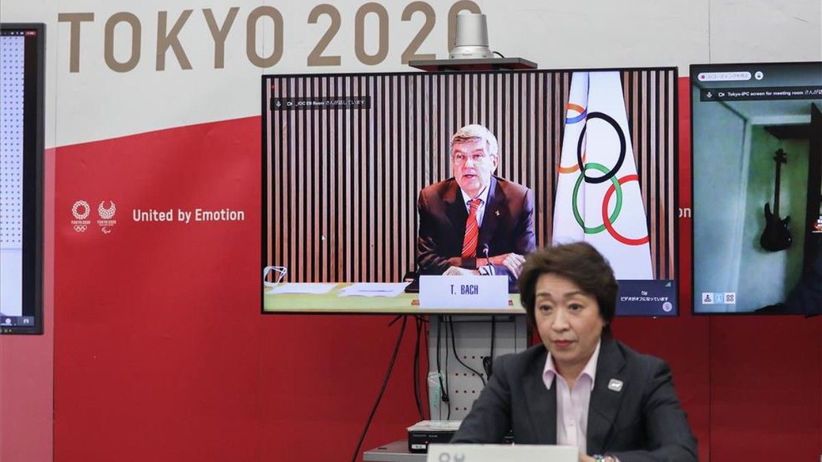 Thomas Bach habla por vídeoconferencia en una reunión organizativa de los Juegos Olímpicos de Tokio 2020
