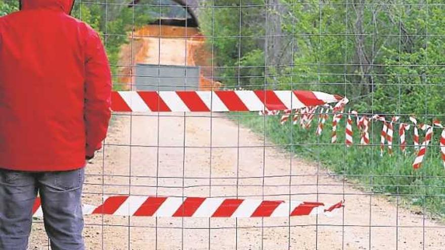 El acceso rodado a Valderrey quedará cerrado, cuando se llene el aparcamiento