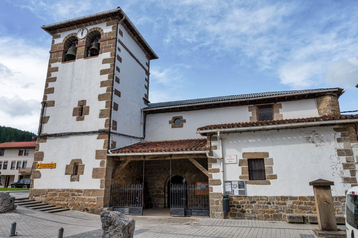 Iglesia de San Esteban, en Zubiri.