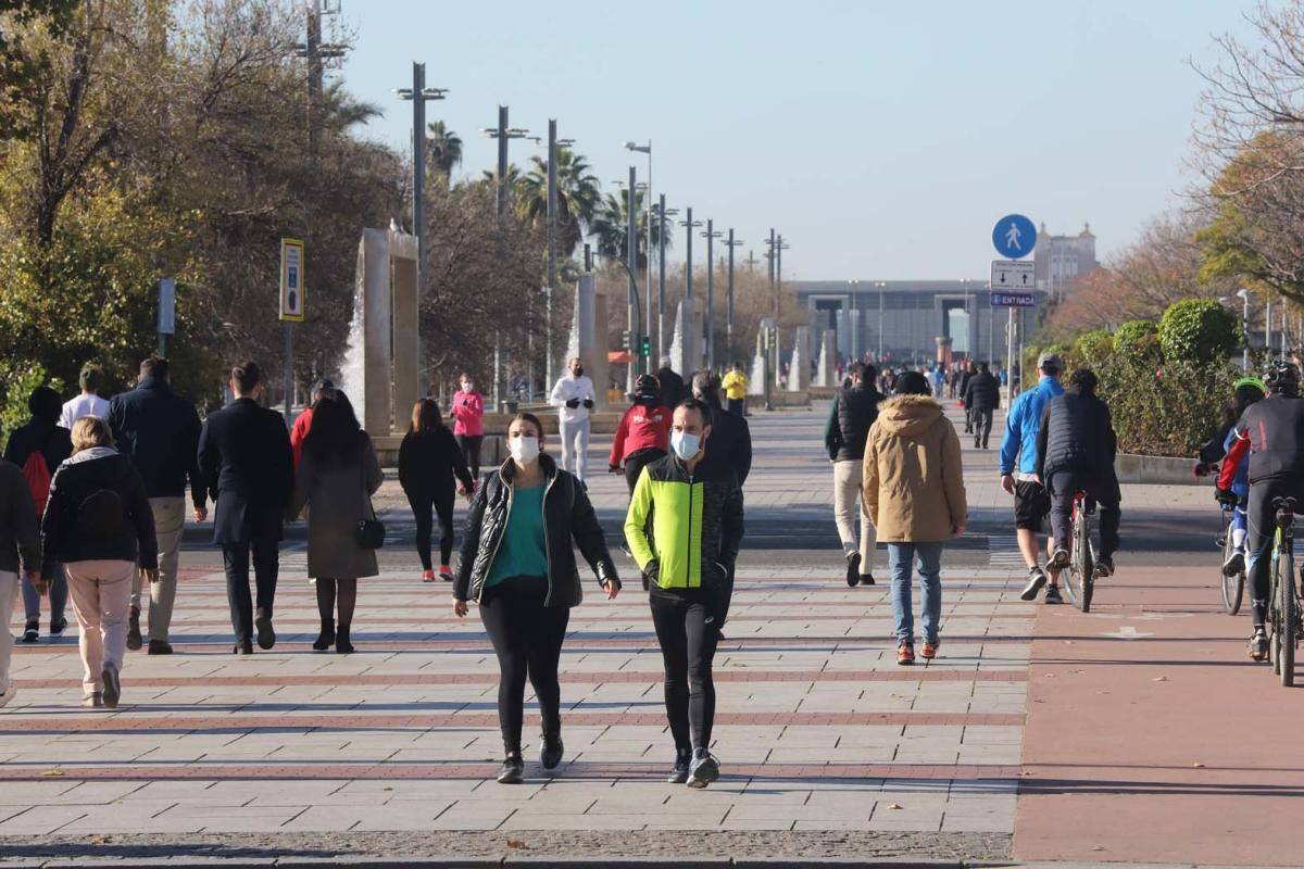 Navidad en Córdoba: El sol y las compras se imponen al frío