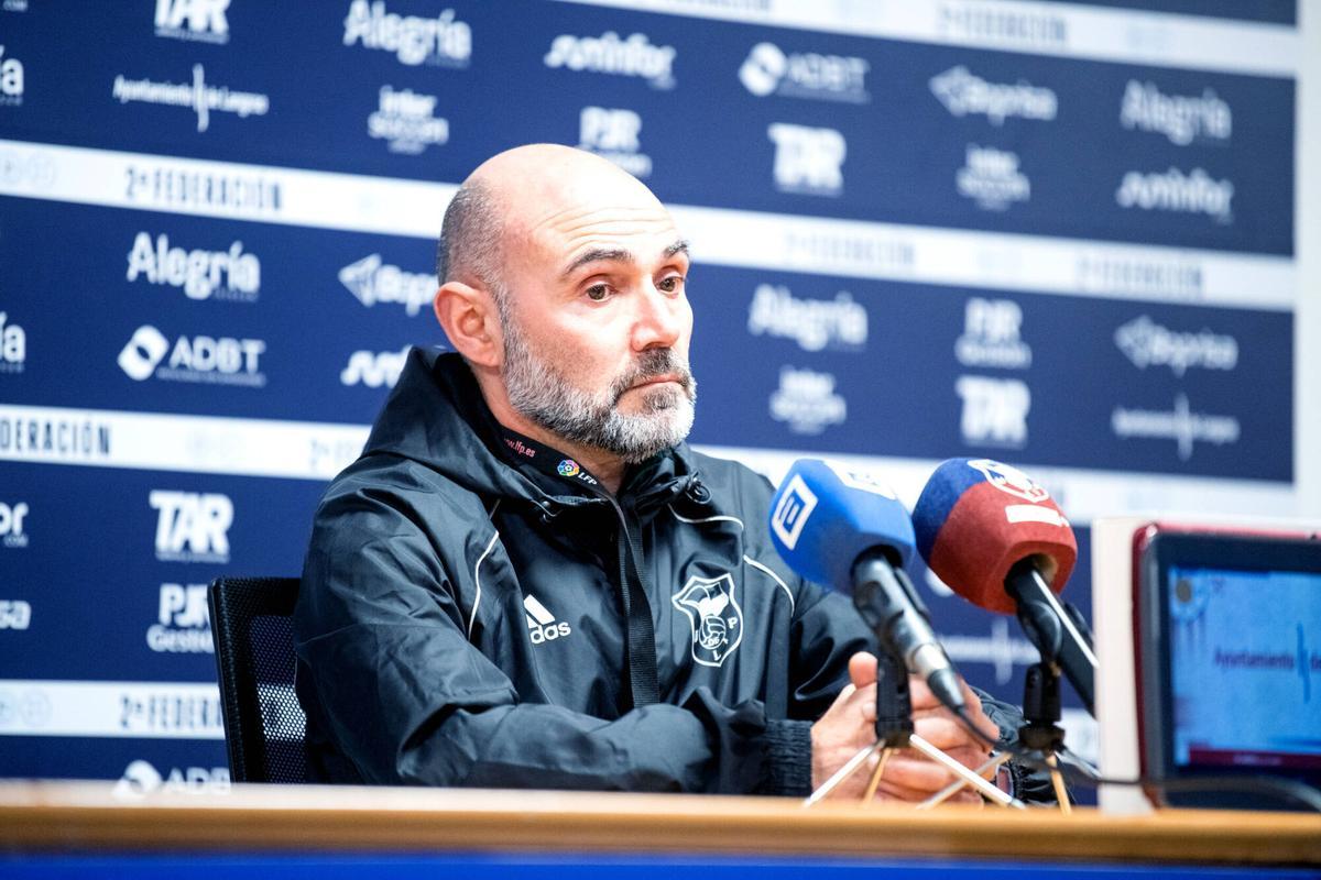 Manuel, nuevo entrenador del Langreo y Sergio Neira, nuevo fichaje