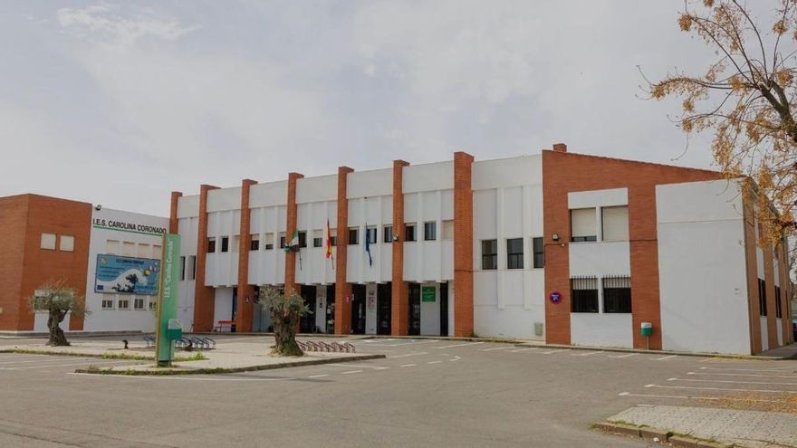 Apartados del instituto los cuatro menores por supuesta agresión física y sexual a un compañero en Almendralejo