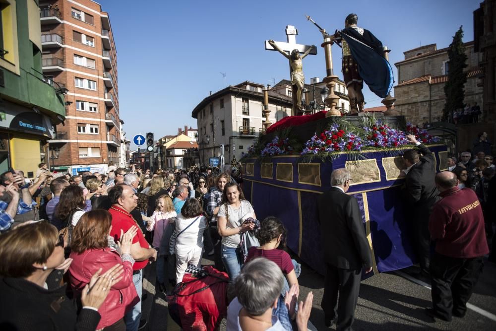 Procesión del Cristo de la Misericordia en Oviedo