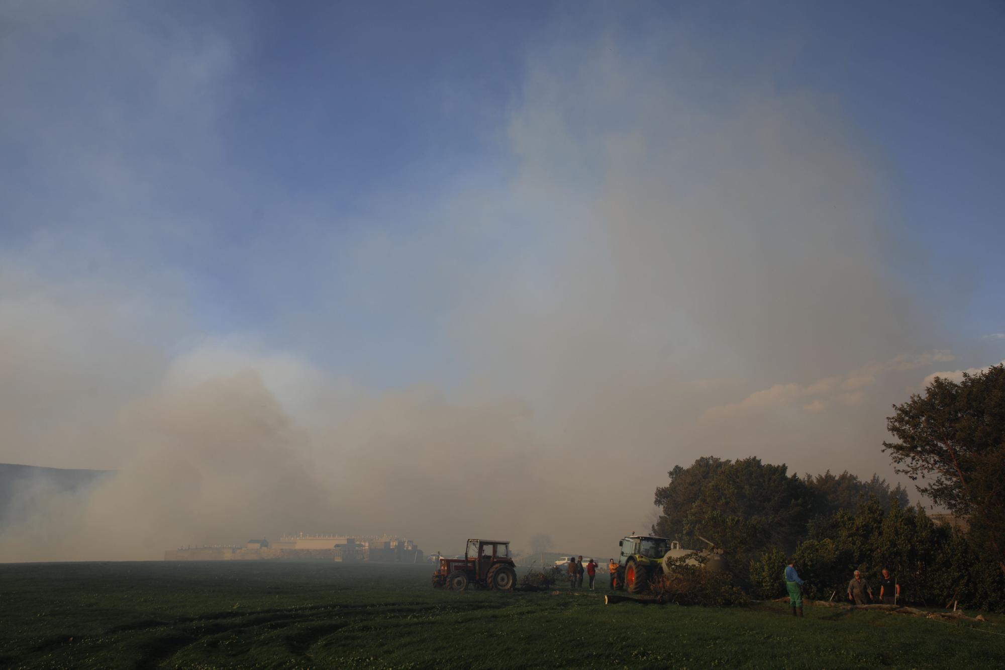 Las imágenes del preocupante incendio en Tineo