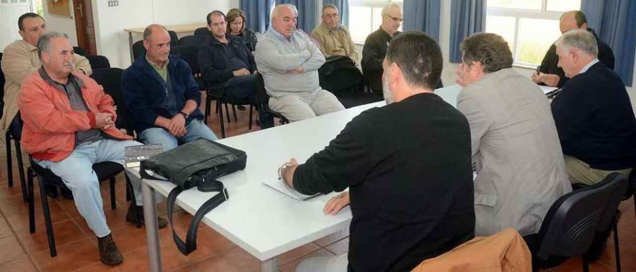 Lores, durante una reunión con la Mancomunidad de Montes de Pontevedra.