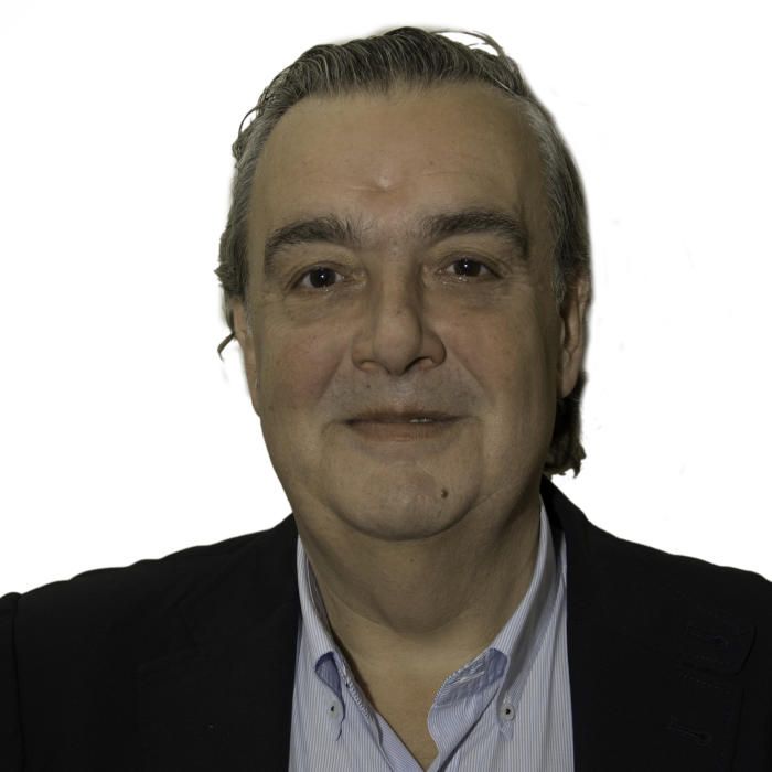 Juan Manuel Juncal (PP, A Coruña). Ferrol, 1958. Es licenciado en Ciencias Económicas por la Universidad de Santiago de Compostela y ejerció como auditor de cuentas. Fue escogido parlamentario en 1997 y alcalde de Ferrol entre 2003 y 2007.    En 2008 salió escogido como diputado,  cargo que revalidó en 2011.
