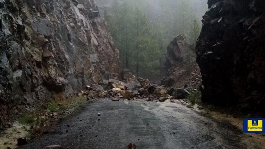 Cerradas tres carreteras en Tejeda por desprendimientos