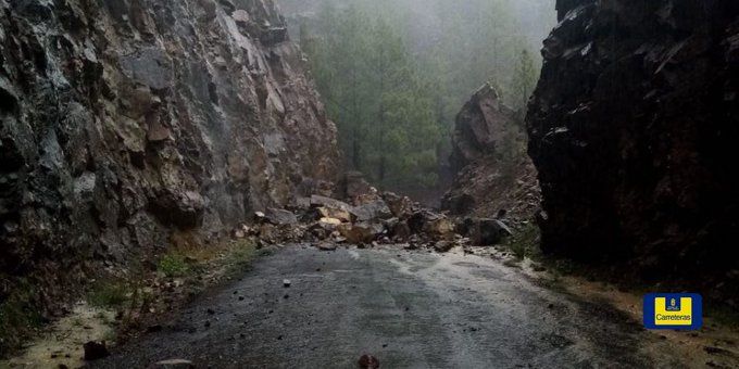 Cerradas tres carreteras en Tejeda por desprendimientos