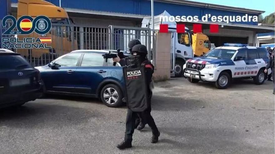 Tres detinguts a Catalunya amb material sobre atemptats