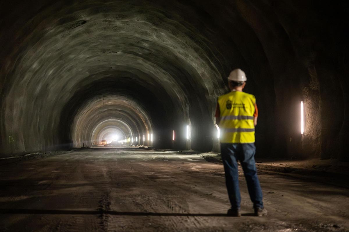 Visita al túnel de Erjos Visita al túnel de Erjos