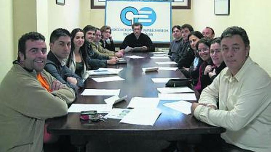 Reunión de los empresarios de hostelería, en la sede de Ovalmi.