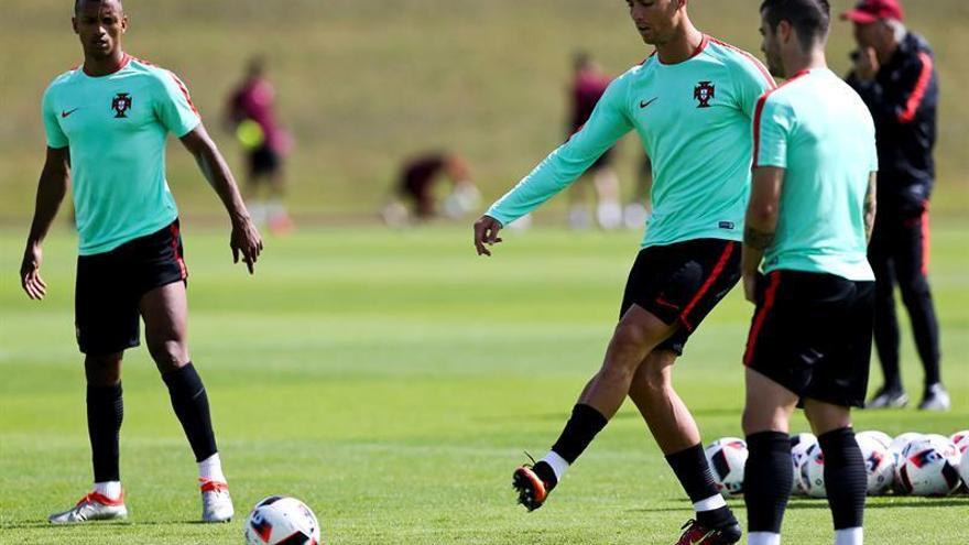 Ronaldo y Portugal frente a la solidez polaca, por un puesto en la semifinal